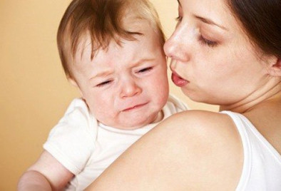 6 cách dỗ trẻ sơ sinh nín khóc hiệu quả